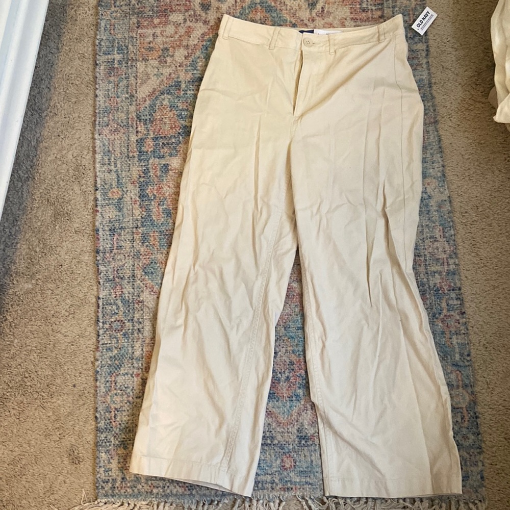 Old navy khaki cream wide leg NWT size 6 pants